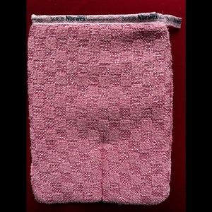 Norwex shower cleaning mitt